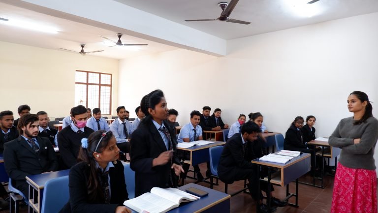 KIIMS college students in the class