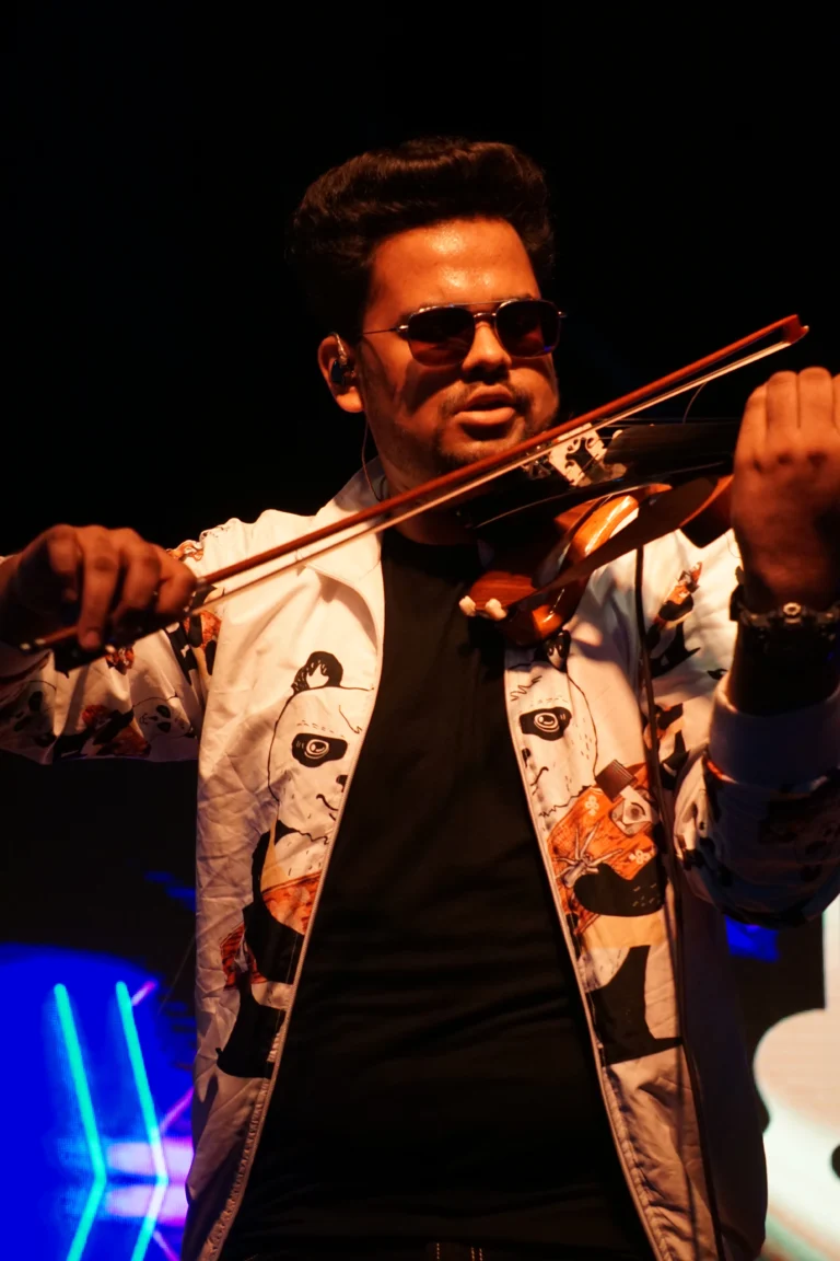 artist peforming at KIIMS paramedical college